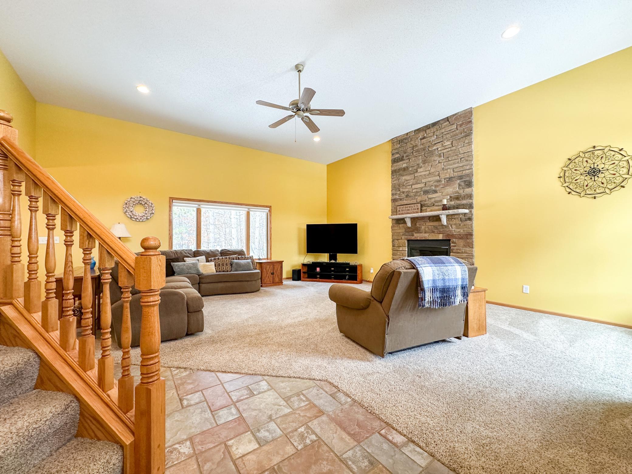 Living Room w/12 ft ceilings