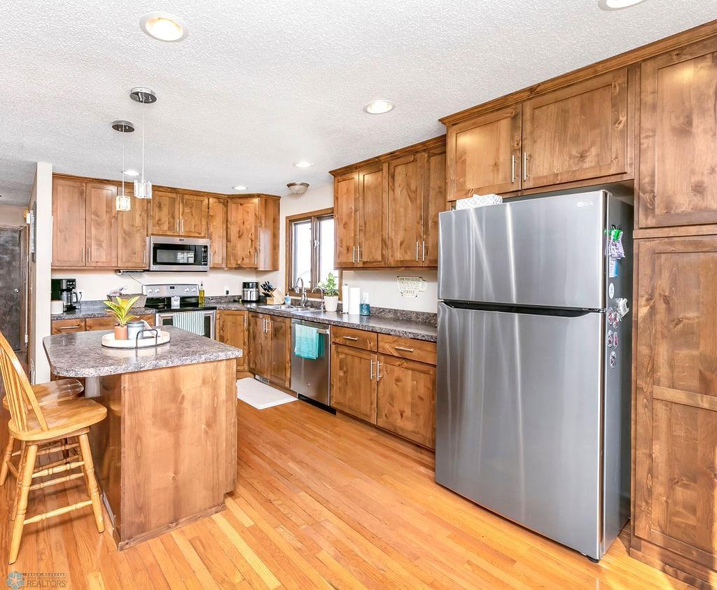 kitchen 1.JPG