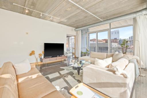 345 6th Avenue N, 305, Minneapolis, MN 55401