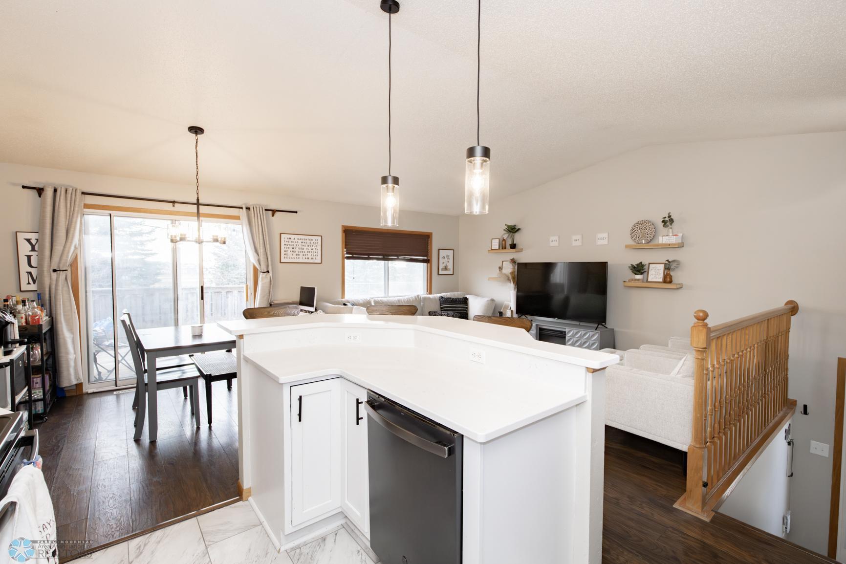 Kitchen/ Living