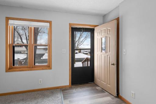 2117 Foothill Trail S, Shakopee, MN 55379