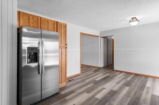 2117 Foothill Trail S, Shakopee, MN 55379