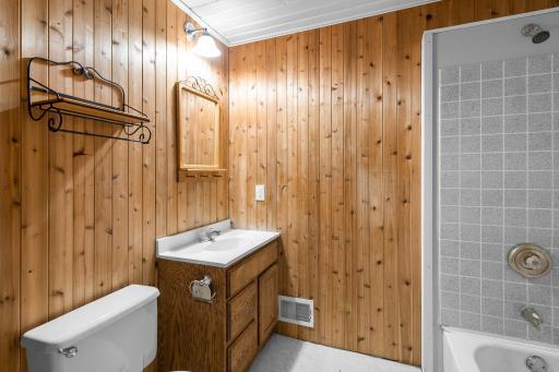 39-web-or-mls-2117_Foothill_Trail-125.JPG