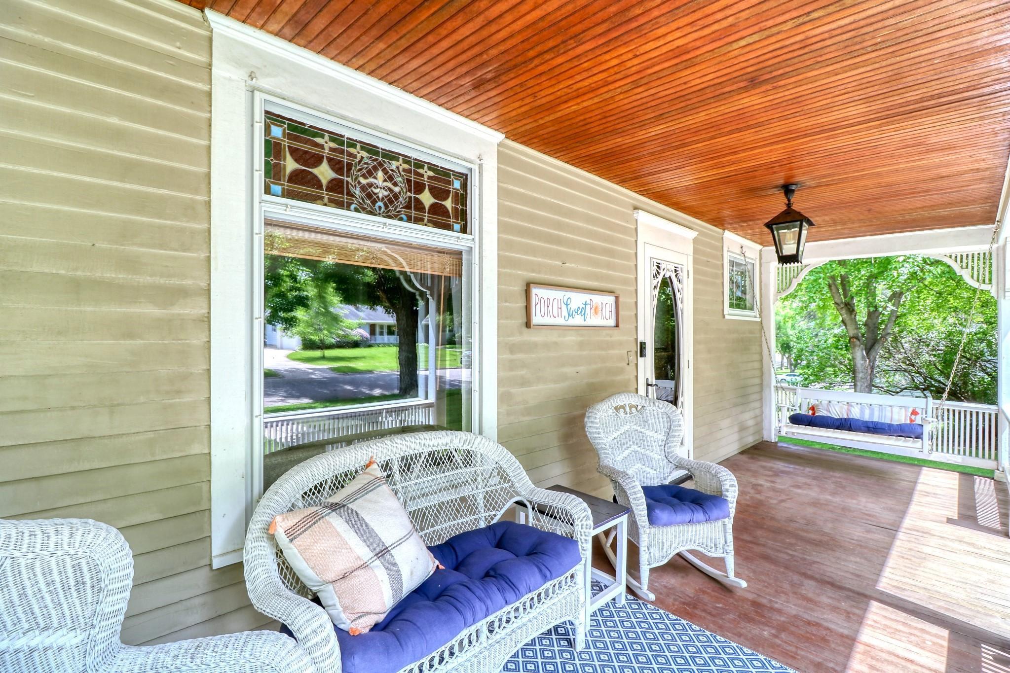 Exterior_Porch1_1.jpg