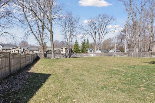 715 Niagara Lane N, Plymouth, MN 55447