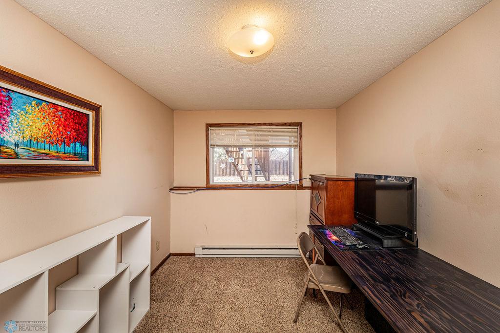 Lower Level Bedroom 1