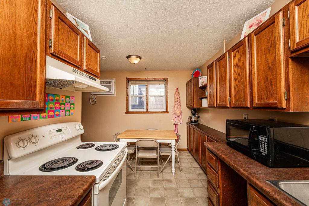 Lower Level Kitchen/Dining