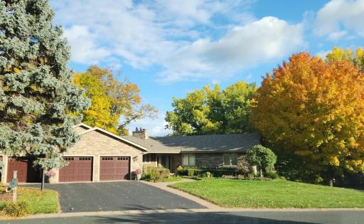 7934 Ithaca Lane N, Maple Grove, MN 55311