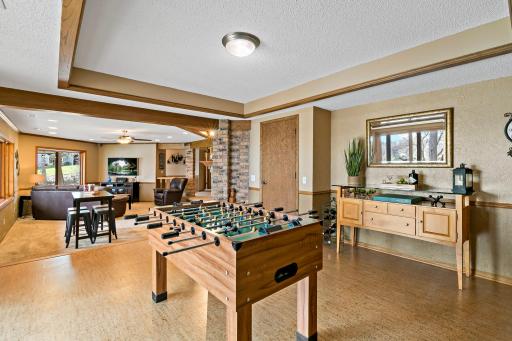 7934 Ithaca Lane N, Maple Grove, MN 55311