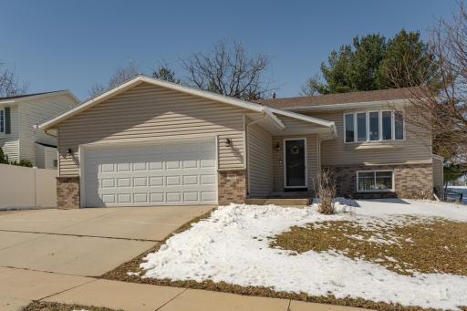743 50th Avenue NW, Rochester, MN 55901