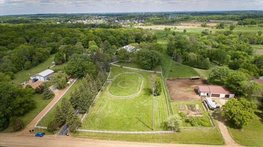 Nearby Murphy Hanrehan Park features one of the most challenging cross country ski areas in the Twin Cities, 10 miles of mountain bike trail trails, 21.4 miles of hiking trails, 4.2 miles of dog trails, plus an off-leash dog park. It's steps away!
