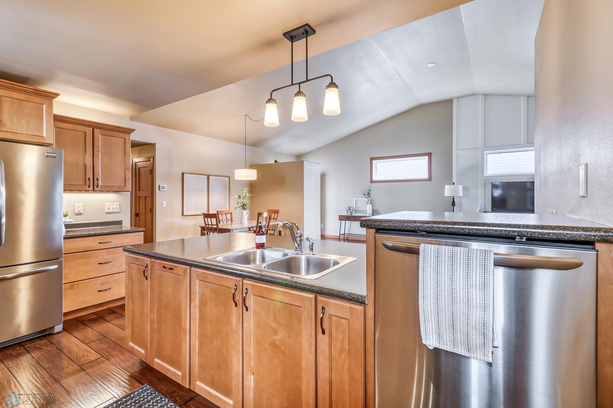Kitchen1_3.jpg