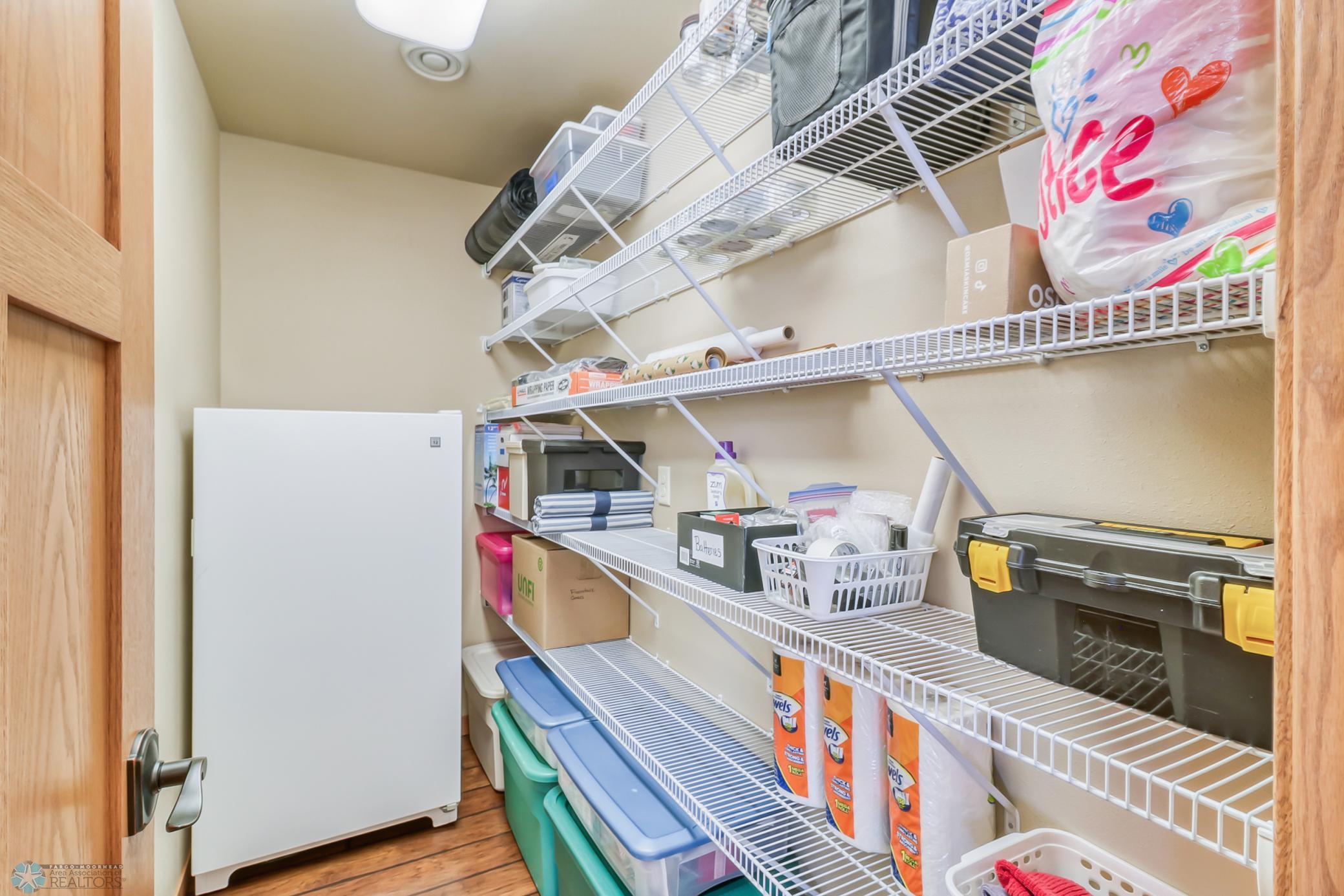 KitchenPantry1_1.jpg