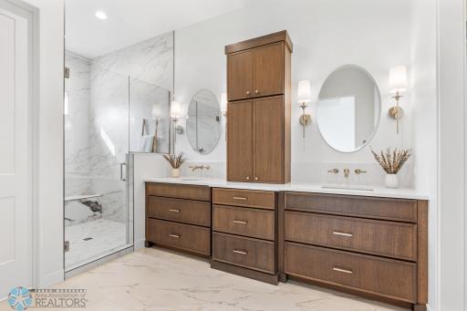1081 Hickory Lane, West Fargo, ND 58078