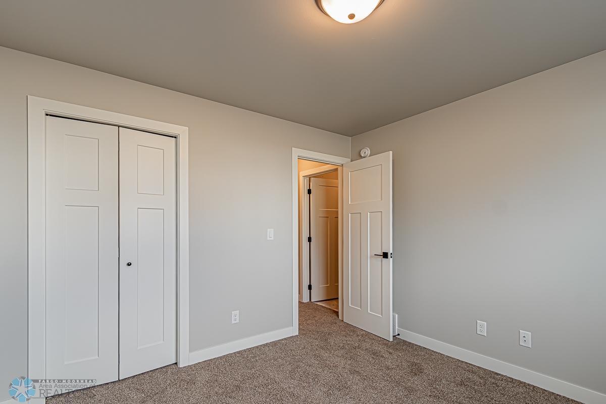 1116 Jill Dr W, West Fargo, ND 58078-21.jpg