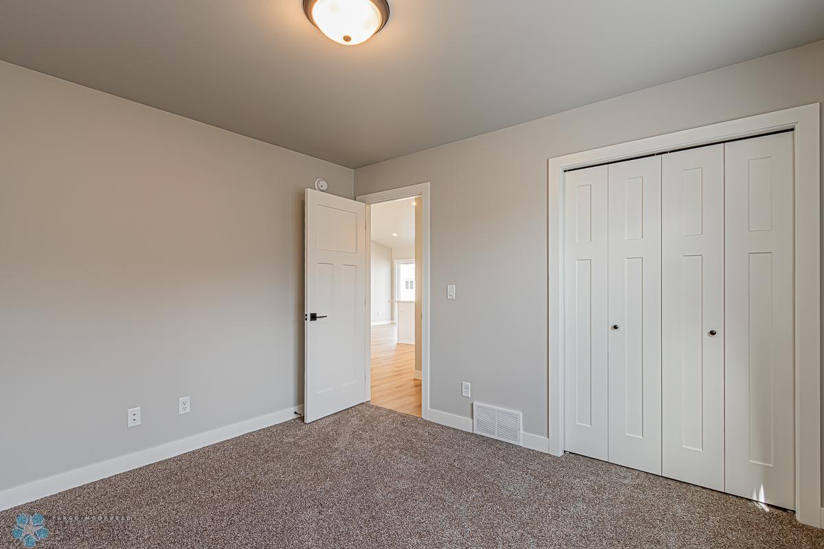 1116 Jill Dr W, West Fargo, ND 58078-12.jpg