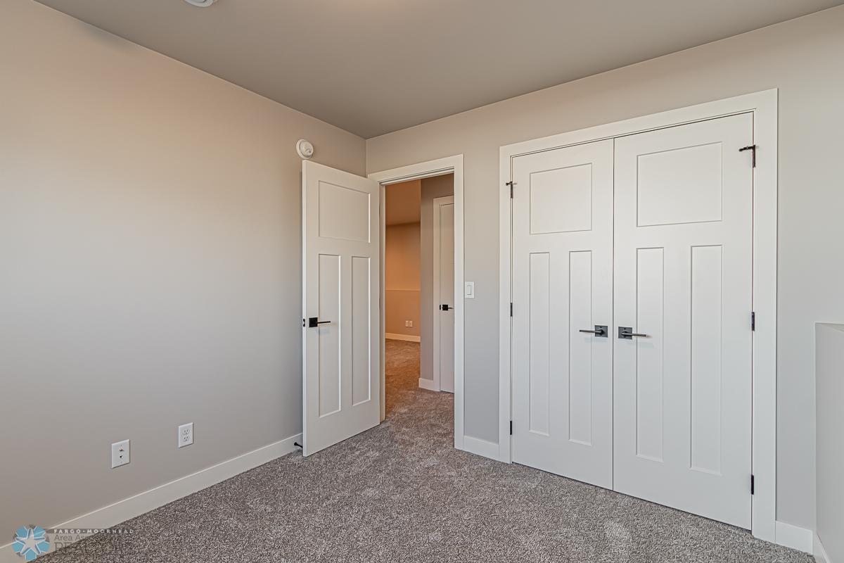 1104 Jill Dr W, West Fargo, ND 58078-25.jpg