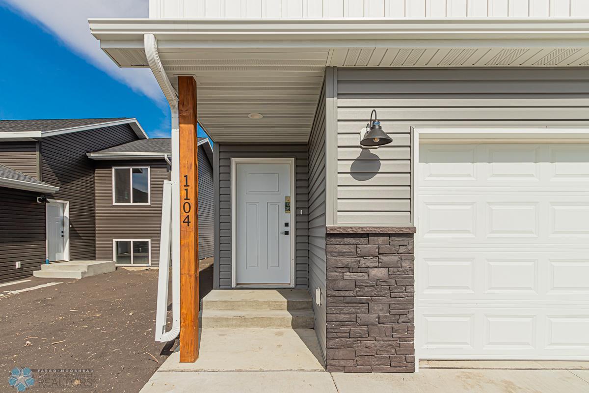 1104 Jill Dr W, West Fargo, ND 58078-02.jpg