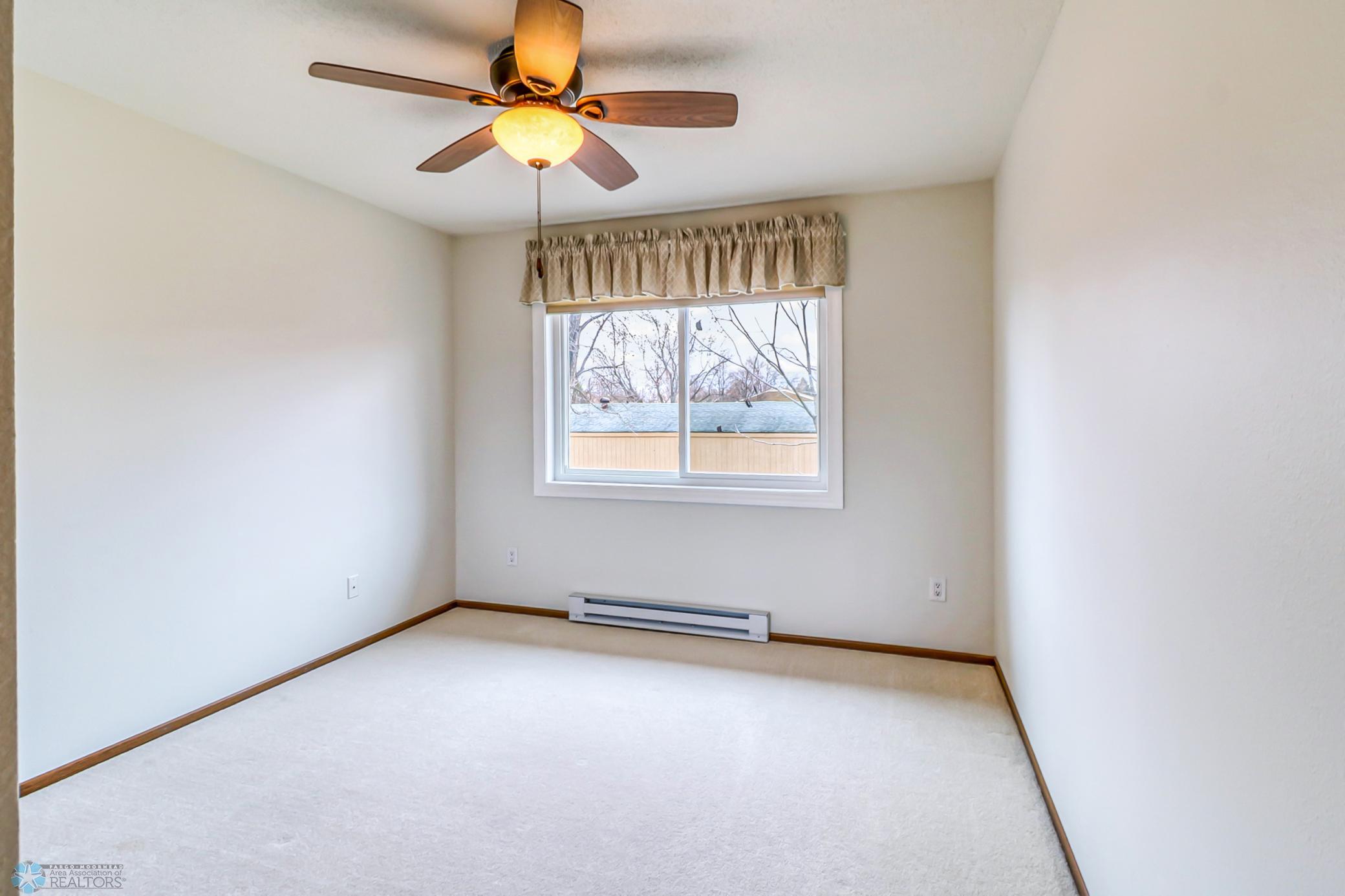 Bedroom2_1.jpg