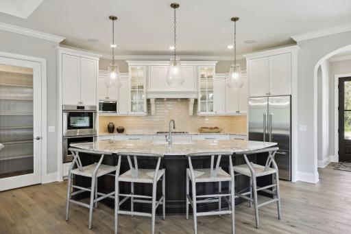 5 Pondview Trail, North Oaks, MN 55127