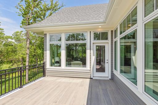 5 Pondview Trail, North Oaks, MN 55127