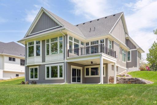 5 Pondview Trail, North Oaks, MN 55127