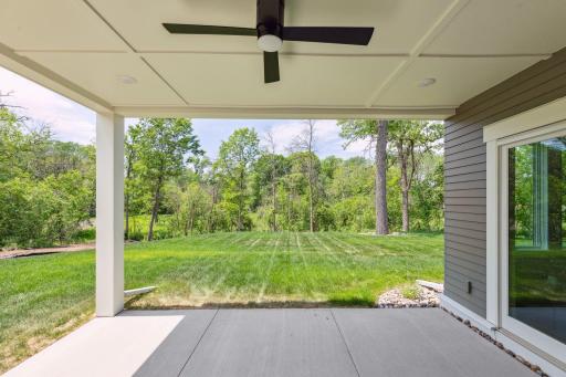 5 Pondview Trail, North Oaks, MN 55127