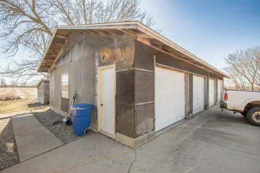 4550 Six Mile Creek Road, Minnetrista, MN 55375