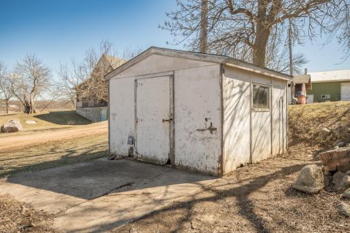 4550 Six Mile Creek Road, Minnetrista, MN 55375