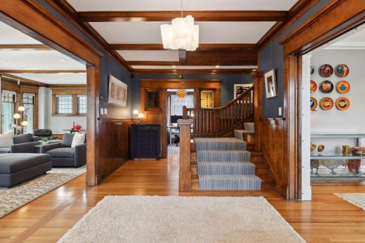 2600 Irving Avenue S, Minneapolis, MN 55408