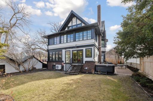 2600 Irving Avenue S, Minneapolis, MN 55408