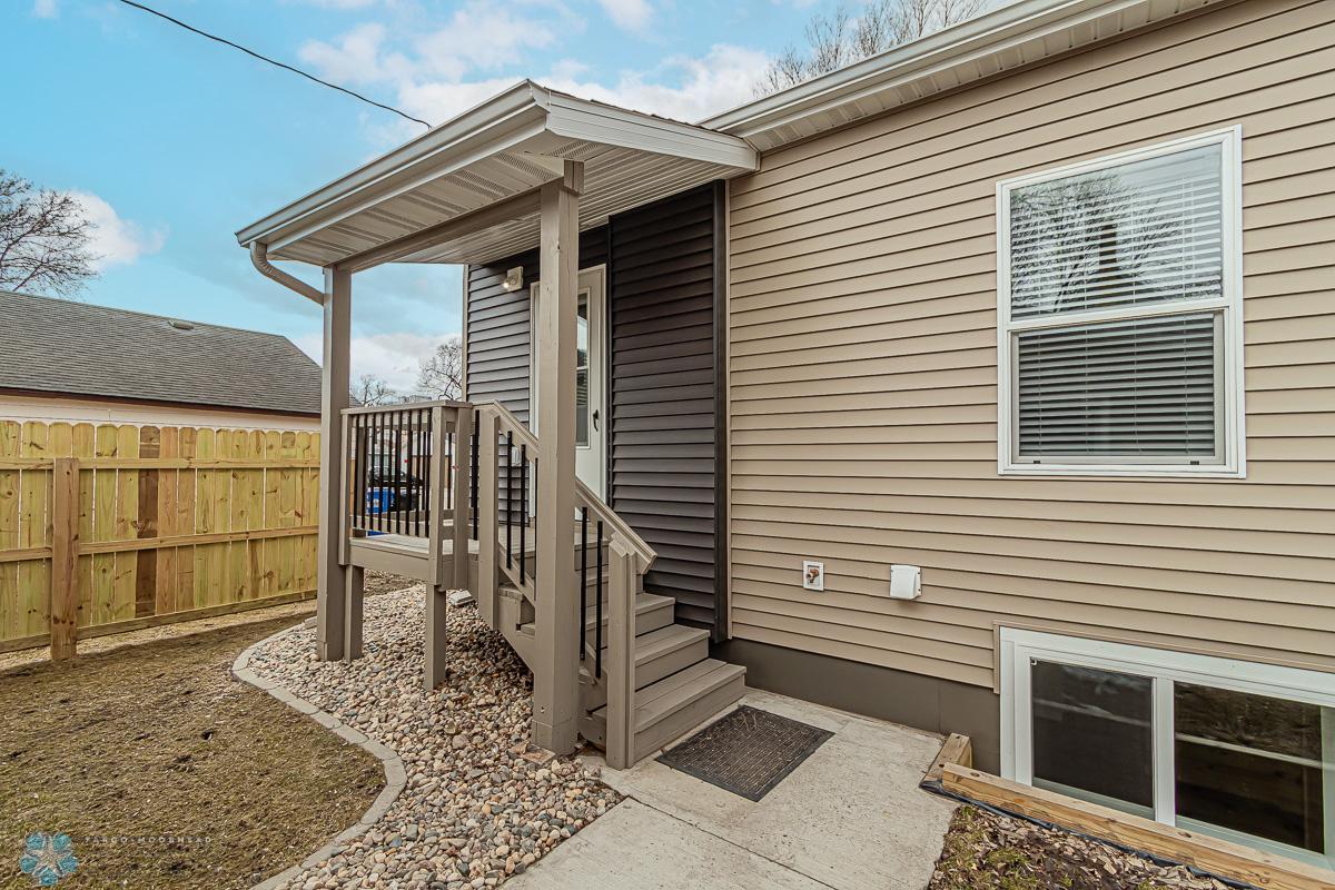 312 10th Ave N, Fargo, ND 58102-24.jpg