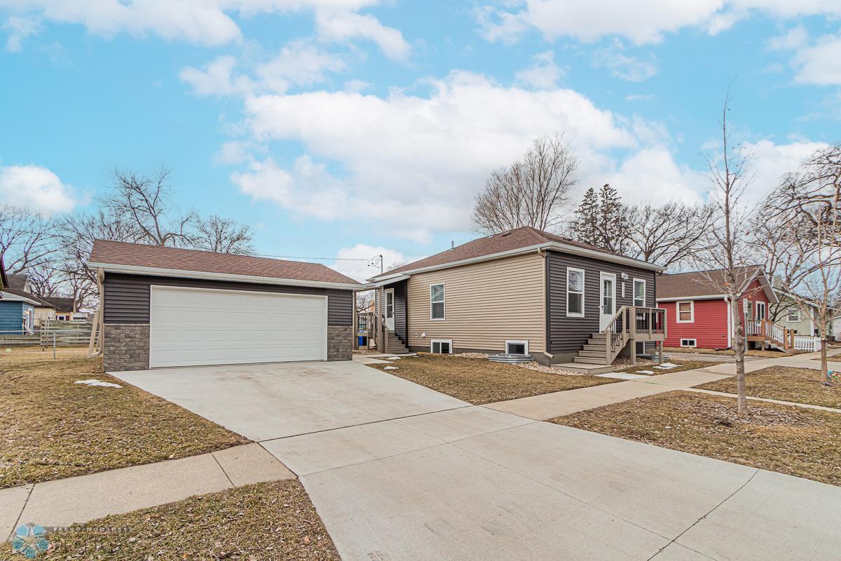 312 10th Ave N, Fargo, ND 58102-30.jpg