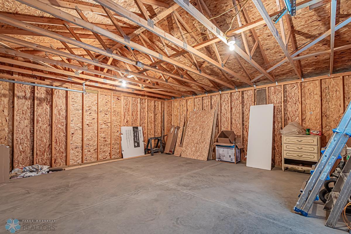 312 10th Ave N, Fargo, ND 58102-25.jpg