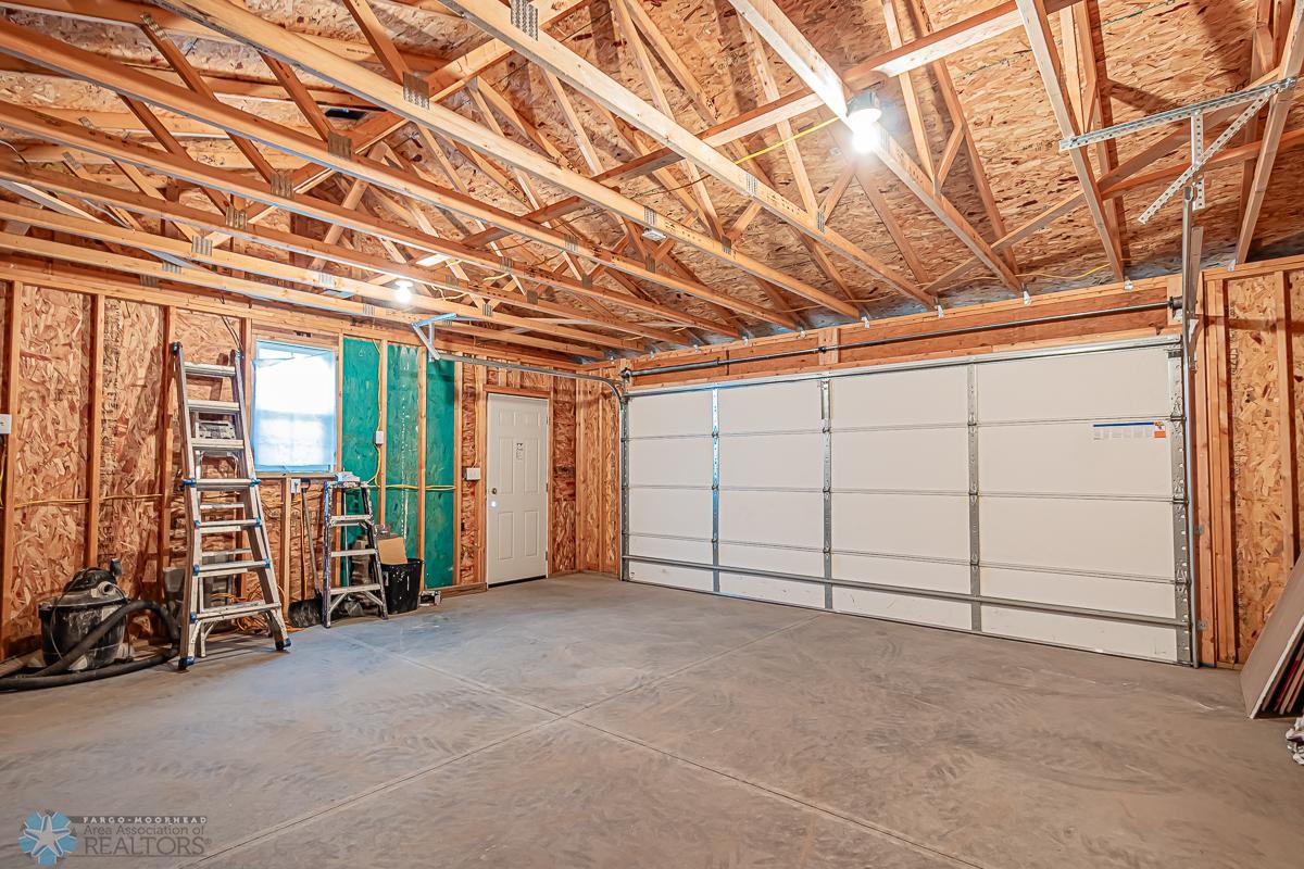 312 10th Ave N, Fargo, ND 58102-26.jpg
