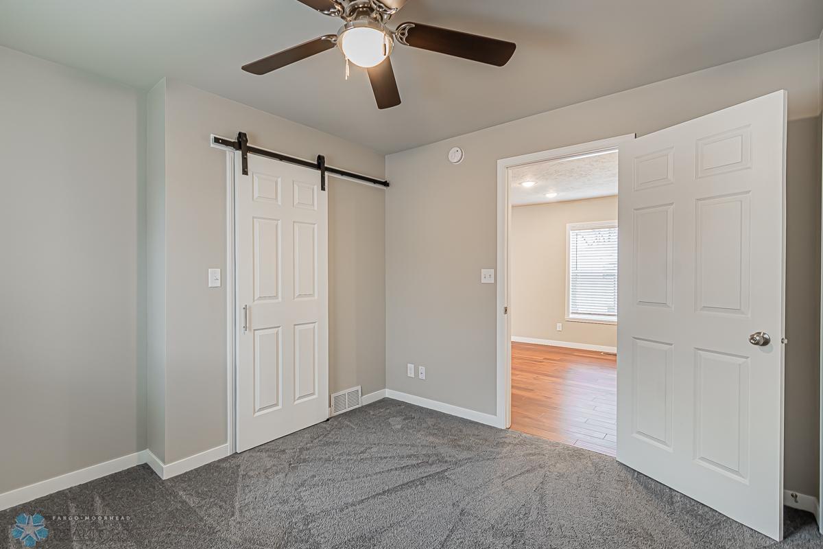 312 10th Ave N, Fargo, ND 58102-17.jpg
