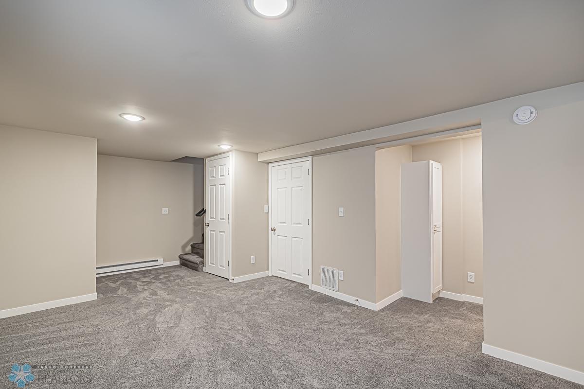 312 10th Ave N, Fargo, ND 58102-01.jpg
