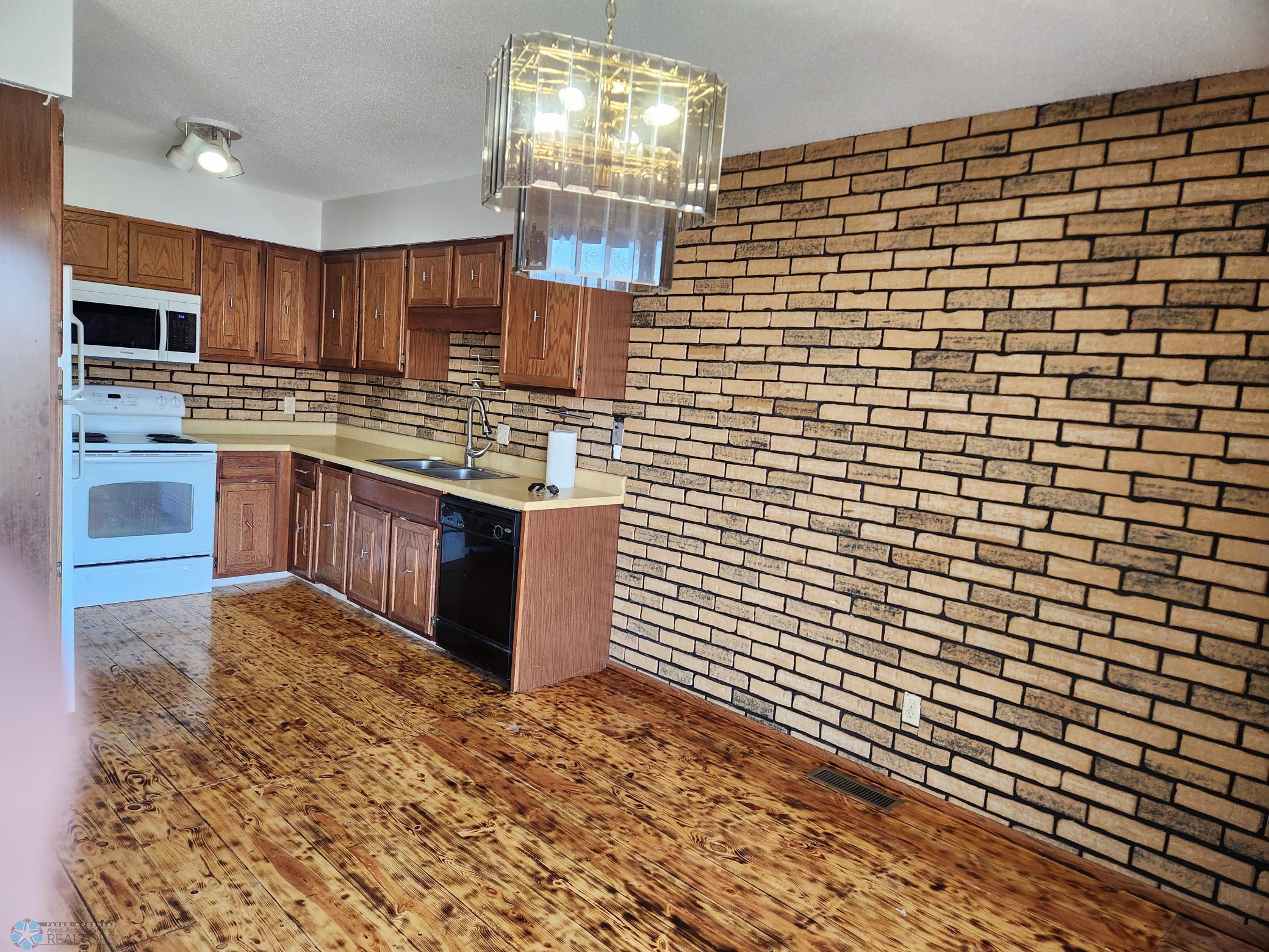 Kitchen/Dining.jpg