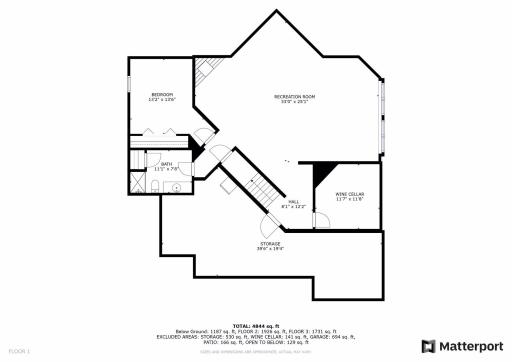 Lower level floor plan. Check out that storage space! Over 500 sq feet of it!