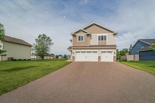 1007 8th Avenue SW, Isanti, MN 55040