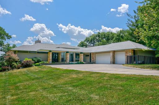 5484 Weatherhill Road SW, Rochester, MN 55902
