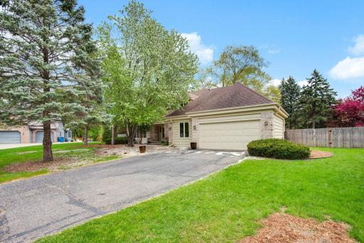181 Hunters Glen Road, Wayzata, MN 55391