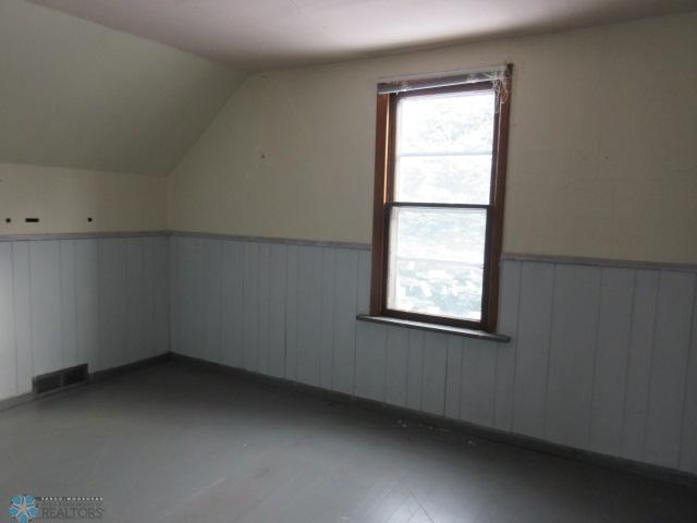 Upper Bedroom 2