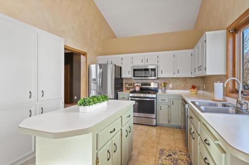 Spacious kitchen and gas range for the chef in your family