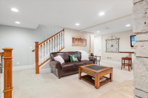 8346 Irvine Avenue NW, Annandale, MN 55302