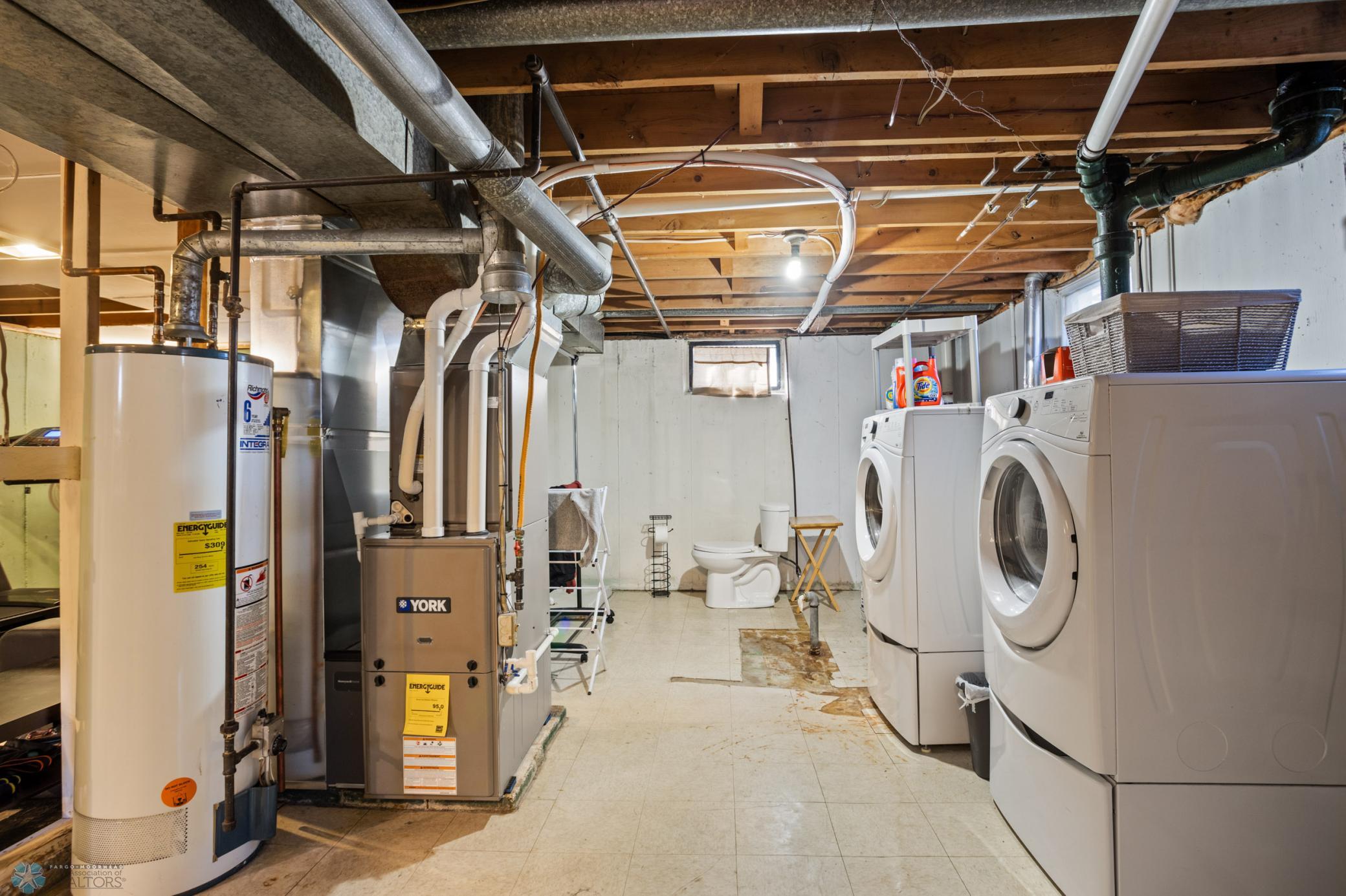 Washer/Dryer Included