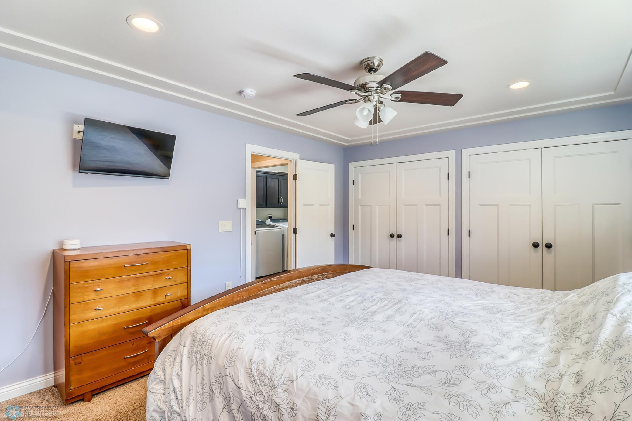 12Primary Bedroom1_3.jpg