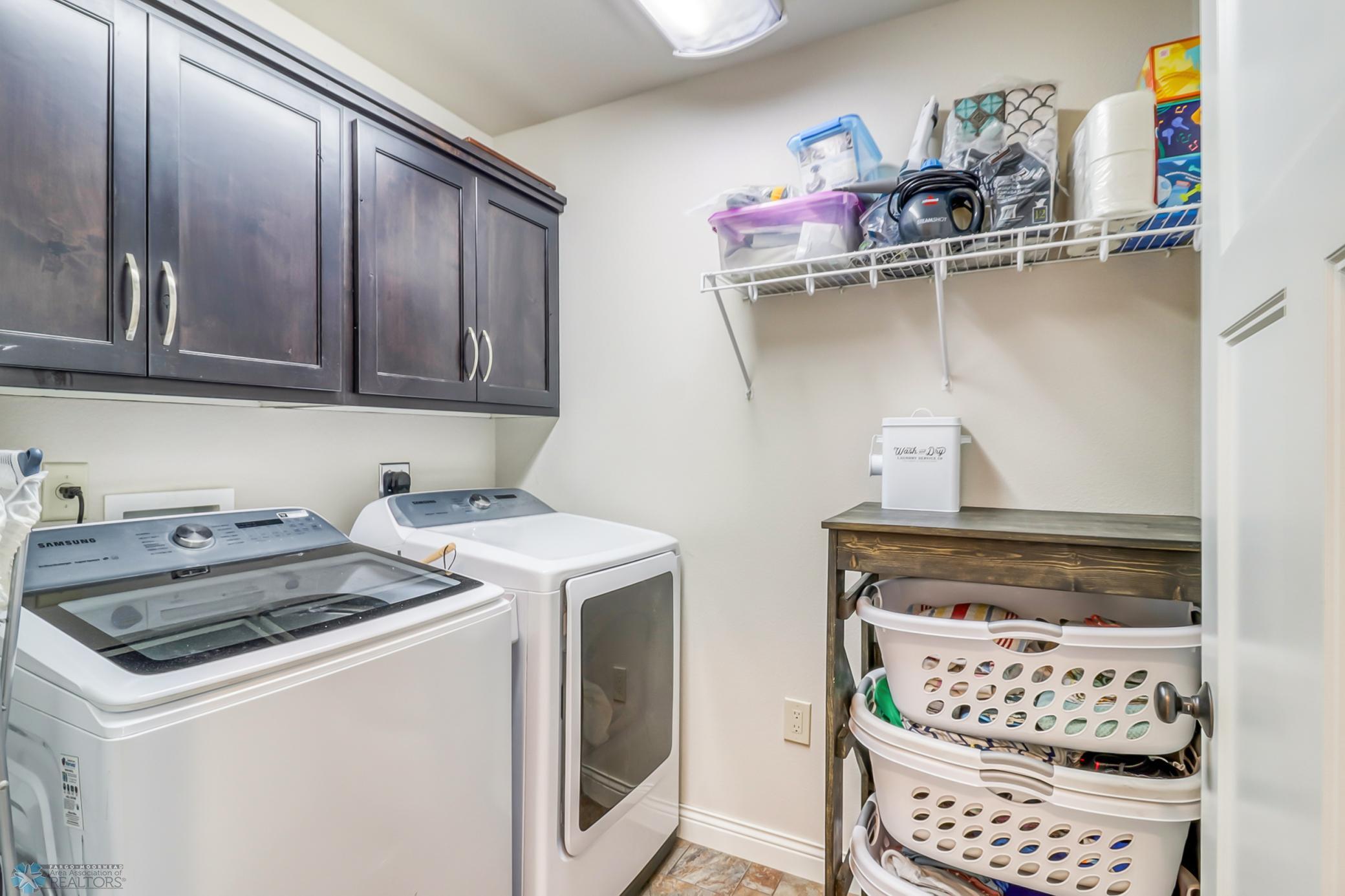 11Laundry1_1.jpg