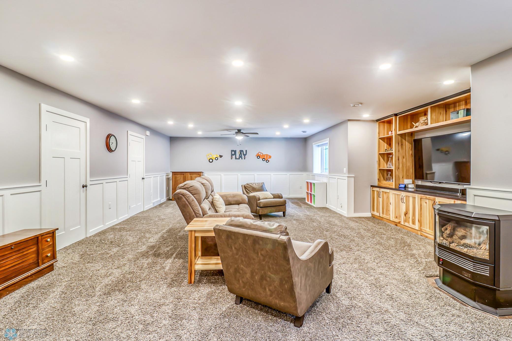 15Basement1_0.jpg