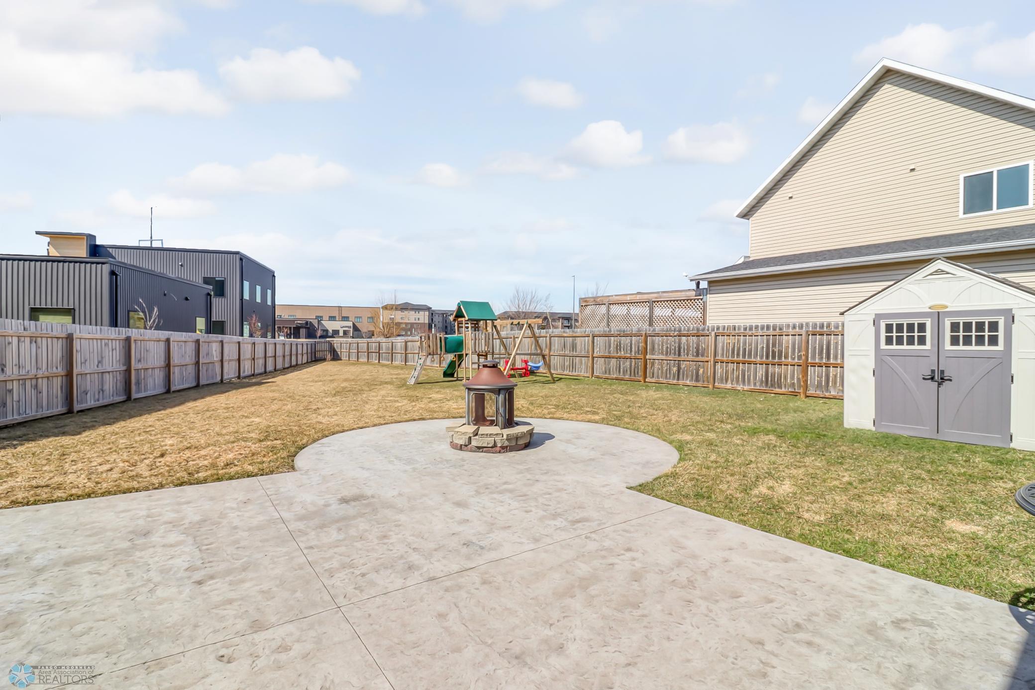 Backyard1_1.jpg
